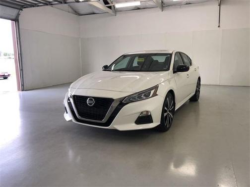 2021 Nissan Altima SR FWD