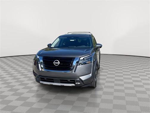 2025 Nissan Pathfinder SL 4WD