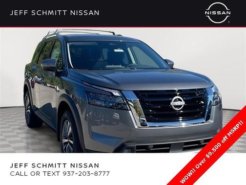 2025 Nissan Pathfinder SL 4WD