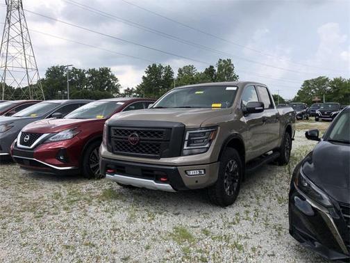 2024 Nissan Titan PRO-4X