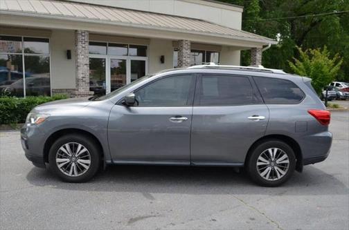 2019 Nissan Pathfinder S