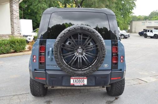 2020 Land Rover Defender 110 SE