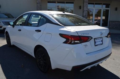 2021 Nissan Versa 1.6 S