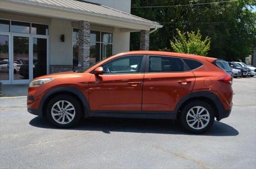 2016 Hyundai TUCSON SE