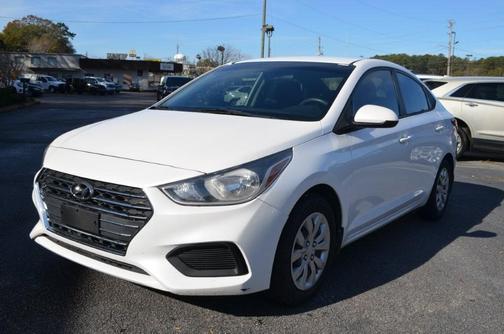 2020 Hyundai Accent SE