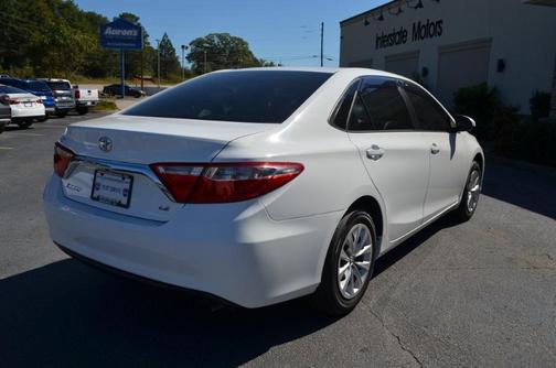 2016 Toyota Camry LE