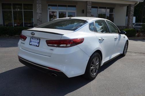 2017 Kia Optima LX Turbo
