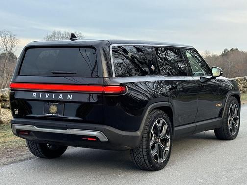 2022 Rivian R1S Launch Edition