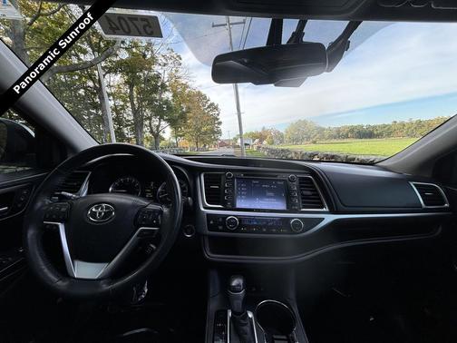 2016 Toyota Highlander Limited Platinum