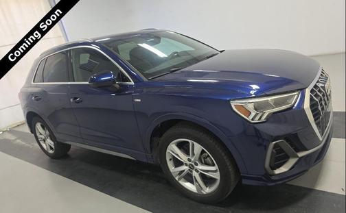 Navarra Blue Metallic 2023 Audi Q3 Premium 45 TFSI S line quattro Tiptronic