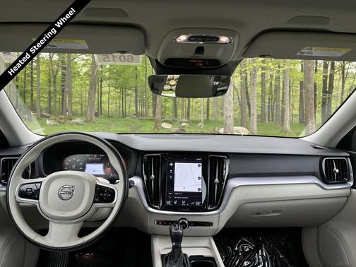 Pebble Grey Metallic 2020 Volvo V60 Cross Country T5