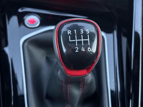 2024 Volkswagen Golf GTI 1.4T TSI