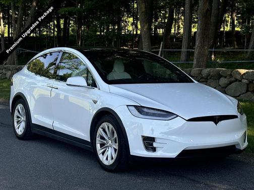 Solid White 2016 Tesla Model X 90D