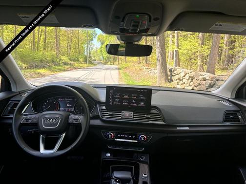 Mythos Black Metallic 2023 Audi Q5 40 Premium