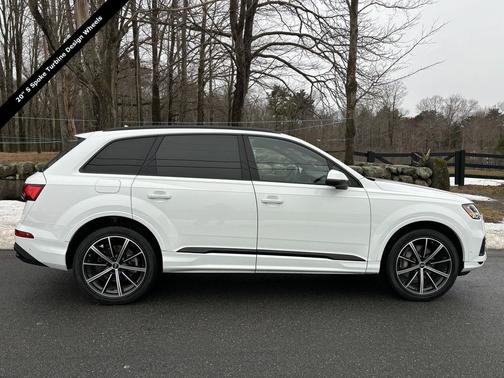 2023 Audi Q7 55 Premium Plus