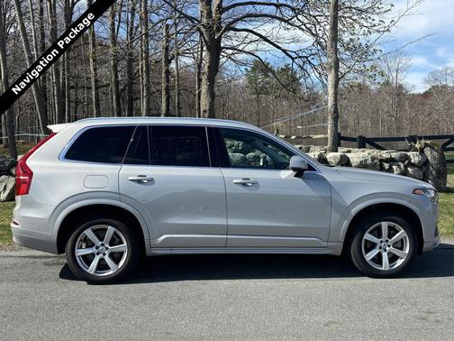 Silver Dawn Metallic 2023 Volvo XC90 B5 Core