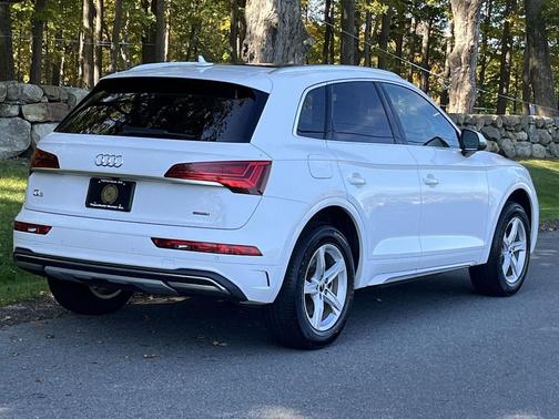 2023 Audi Q5 40 Premium