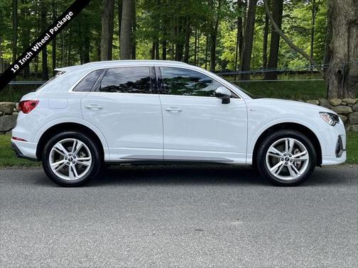 2024 Audi Q3 Premium 45 TFSI S line quattro Tiptronic