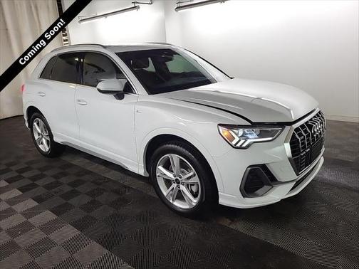 2024 Audi Q3 Premium 45 TFSI S line quattro Tiptronic