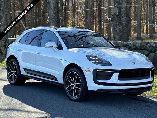 2022 Porsche Macan Base