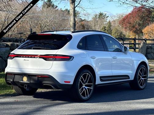 2022 Porsche Macan Base