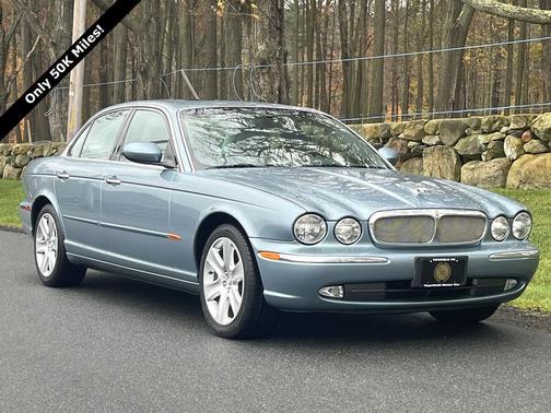 2004 Jaguar XJ Base