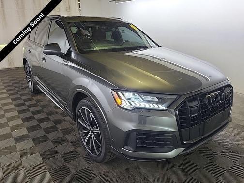 2023 Audi Q7 45 Premium Plus