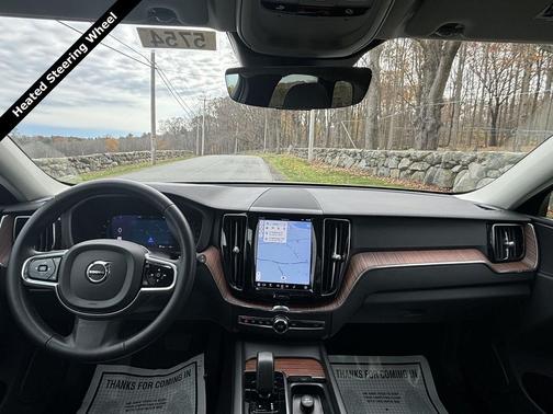 2023 Volvo XC60 B5 Plus Bright Theme