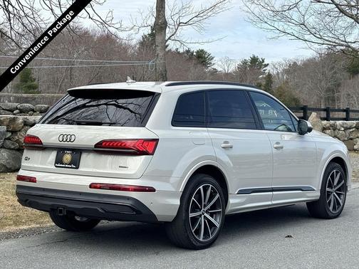 Vicuna Beige Metallic 2023 Audi Q7 55 Premium Plus