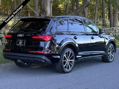 2024 Audi Q7 55 Premium Plus