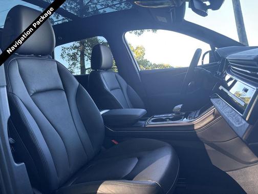 2024 Audi Q7 55 Premium Plus
