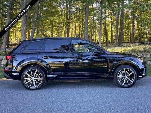 2024 Audi Q7 55 Premium Plus
