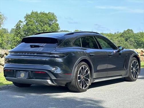 2022 Porsche Taycan Cross Turismo 4