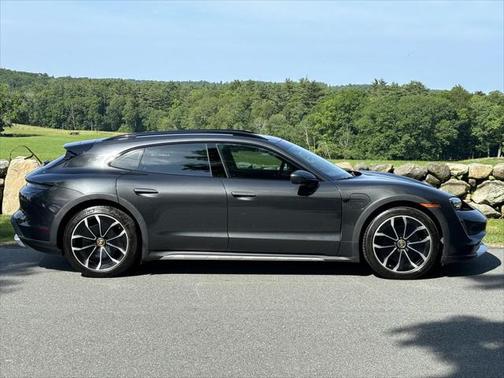 2022 Porsche Taycan Cross Turismo 4