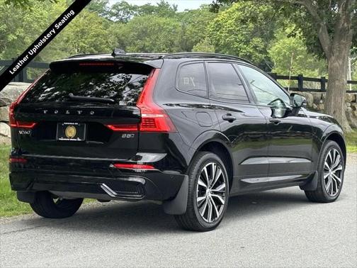 2024 Volvo XC60 B5 Plus Dark Theme