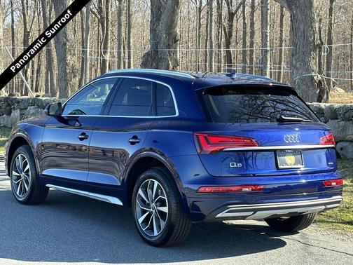 Navarra Blue Metallic 2021 Audi Q5 45 Premium Plus