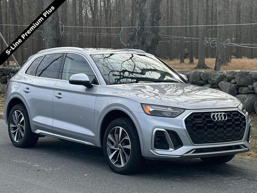 2022 Audi Q5 45 S line Premium Plus