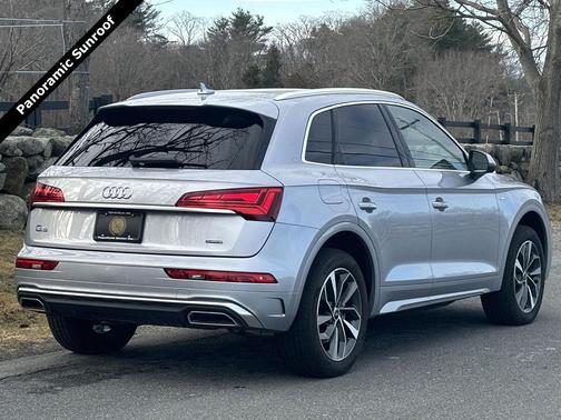 2022 Audi Q5 45 S line Premium Plus