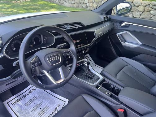 2024 Audi Q3 Premium 40 TFSI quattro Tiptronic
