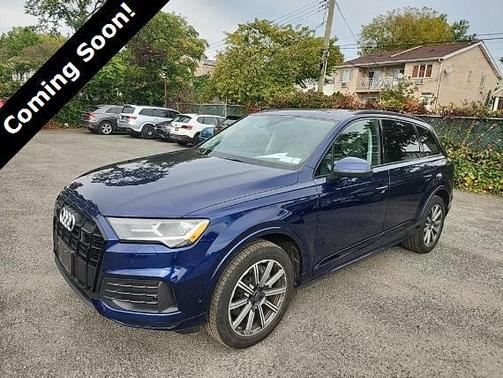 2022 Audi Q7 45 Premium Plus