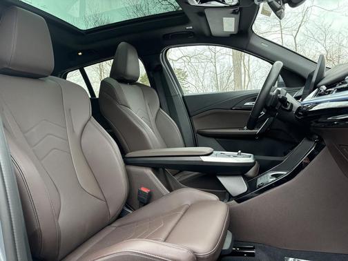 2025 BMW X2 xDrive28i