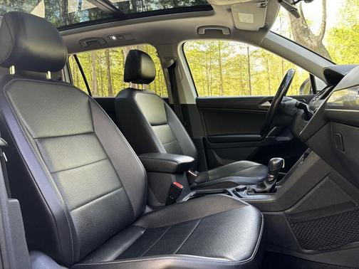 Pure White 2018 Volkswagen Tiguan 2.0T SEL