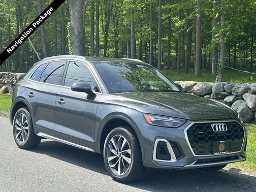 Daytona Gray Pearl Effect 2023 Audi Q5 45 S line Premium Plus