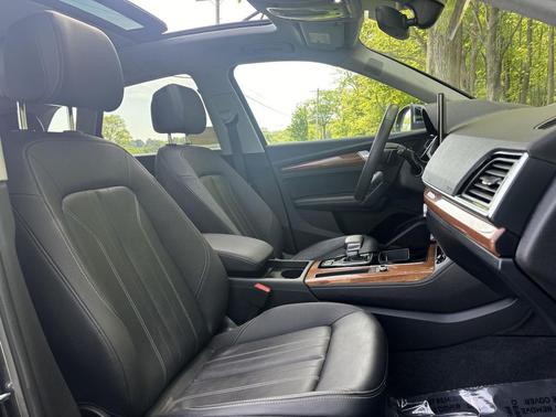 Daytona Gray Pearl Effect 2023 Audi Q5 45 S line Premium Plus