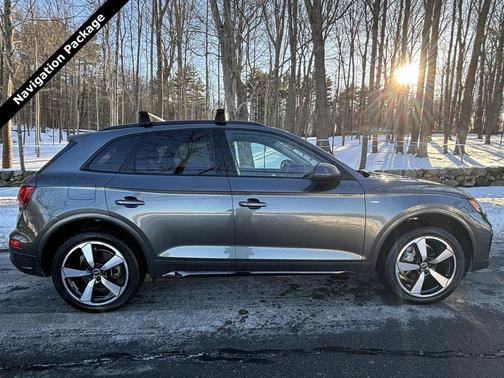 2022 Audi Q5 45 S line Premium Plus