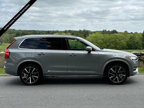 2024 Volvo XC90 B6 Plus Bright Theme 6-Seater