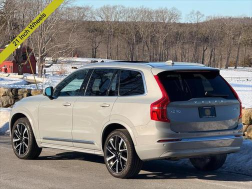 2024 Volvo XC90 B6 Plus Bright Theme 6-Seater