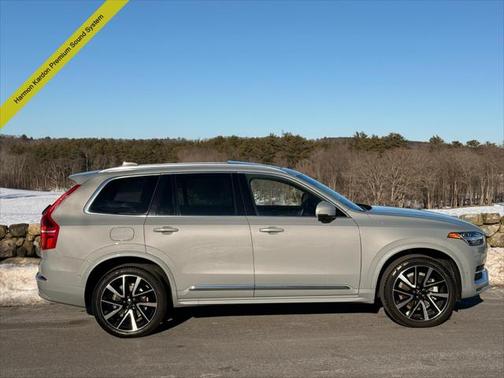 2024 Volvo XC90 B6 Plus Bright Theme 6-Seater