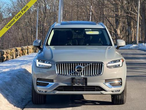 2024 Volvo XC90 B6 Plus Bright Theme 6-Seater