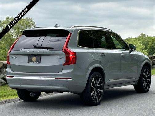 2024 Volvo XC90 B6 Plus Bright Theme 6-Seater